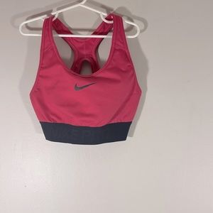 Nike Pro Dri-Fit Sports Bra in Pink (Size Small)